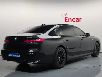 2024 BMW i7 с пробегом 43 144 км