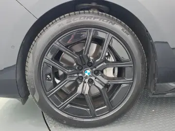 2024 BMW i7 с пробегом 43 144 км