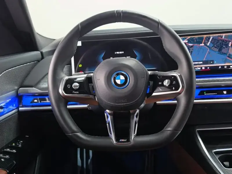 2024 BMW i7 с пробегом 43 144 км