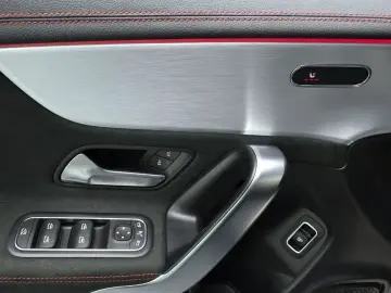2022 Mercedes-Benz CLA с пробегом 28 056 км