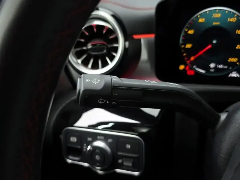 2022 Mercedes-Benz CLA с пробегом 28 056 км