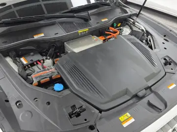 2022 Audi e-tron с пробегом 141 842 км