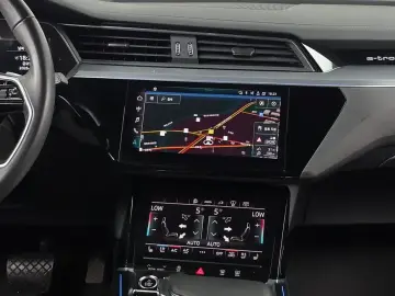 2022 Audi e-tron с пробегом 141 842 км
