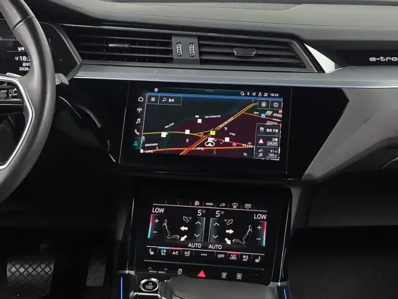 2022 Audi e-tron с пробегом 141 842 км