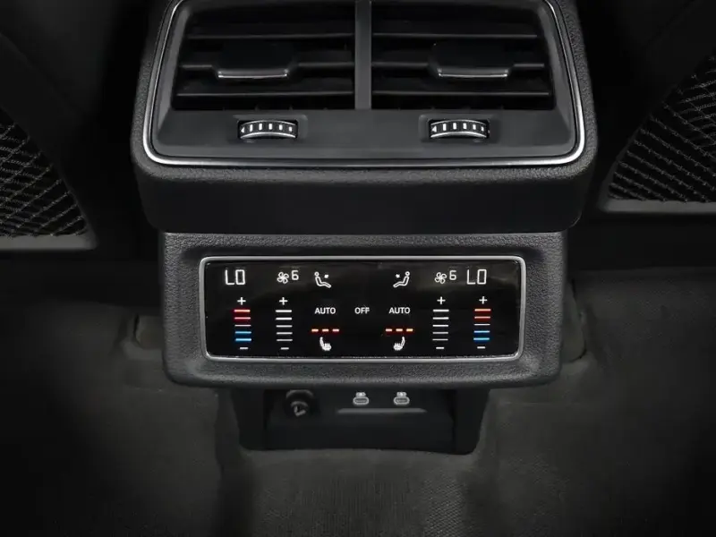 2022 Audi e-tron с пробегом 141 842 км