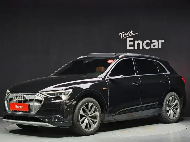 2020 Audi e-tron с пробегом 137 902 км