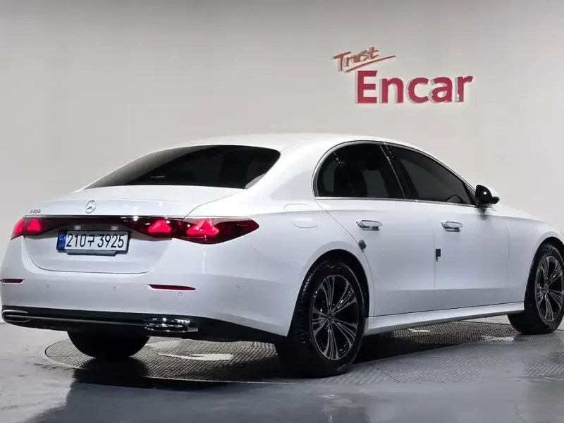 2024 Mercedes-Benz E-Класс с пробегом 7 120 км