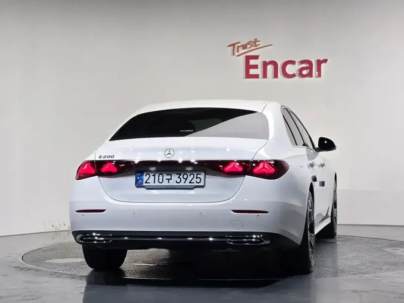 2024 Mercedes-Benz E-Класс с пробегом 7 120 км