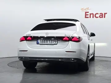 2024 Mercedes-Benz E-Класс с пробегом 31 150 км
