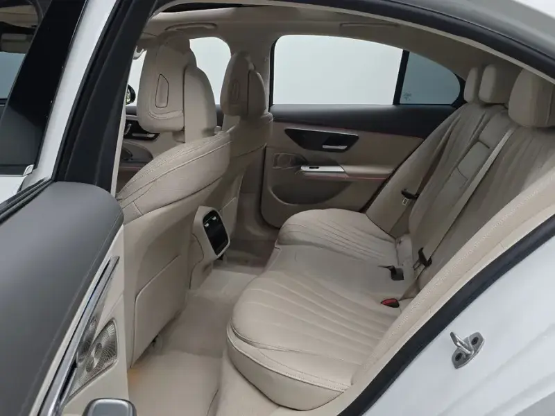 2024 Mercedes-Benz E-Класс с пробегом 31 150 км