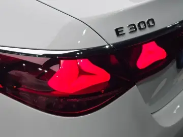 2024 Mercedes-Benz E-Класс с пробегом 31 150 км