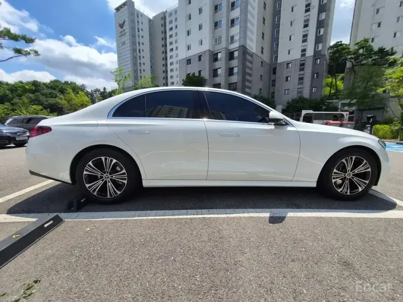2025 Mercedes-Benz E-Класс с пробегом 7 376 км