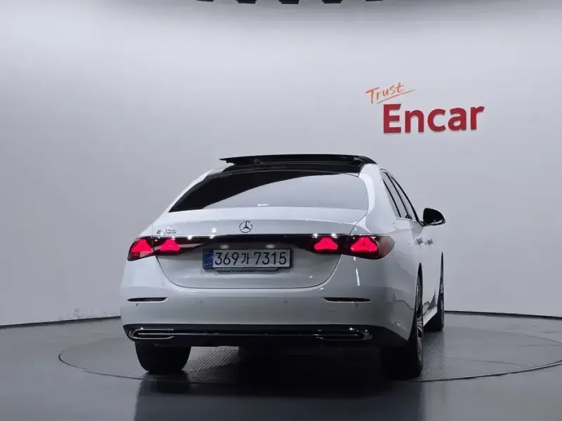 2025 Mercedes-Benz E-Класс с пробегом 6 480 км