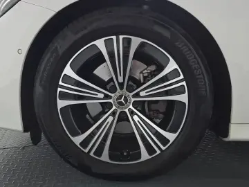 2025 Mercedes-Benz E-Класс с пробегом 13 766 км