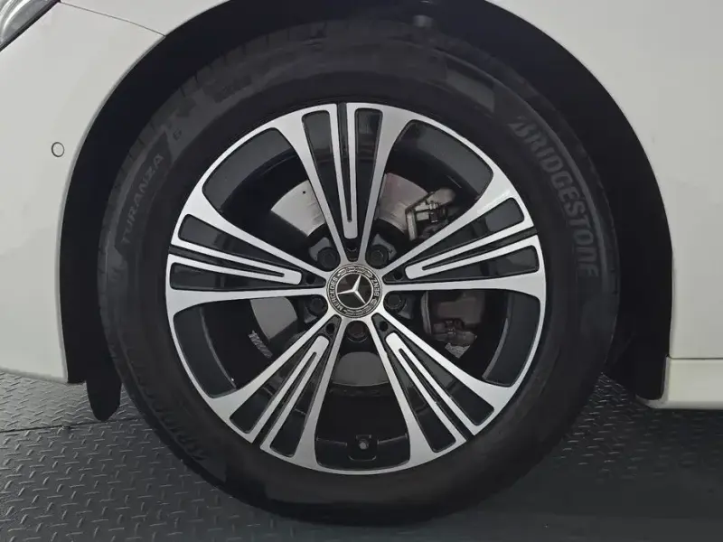 2025 Mercedes-Benz E-Класс с пробегом 13 766 км