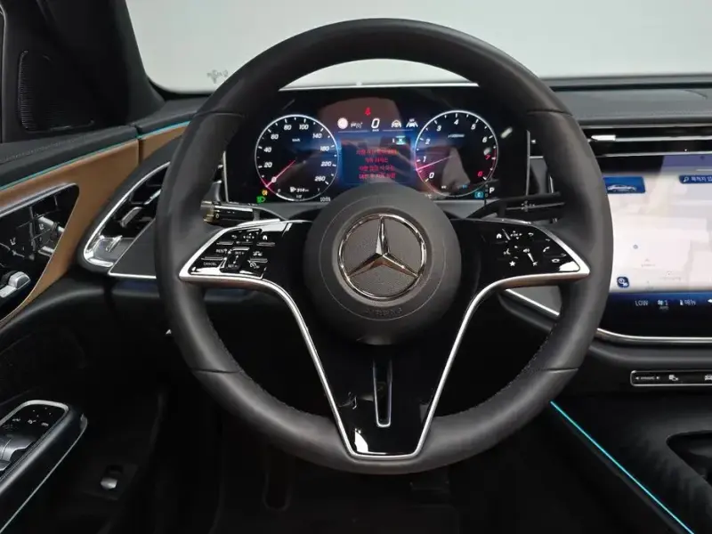 2025 Mercedes-Benz E-Класс с пробегом 13 766 км