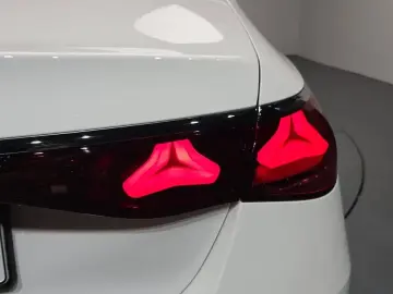2025 Mercedes-Benz E-Класс с пробегом 13 766 км