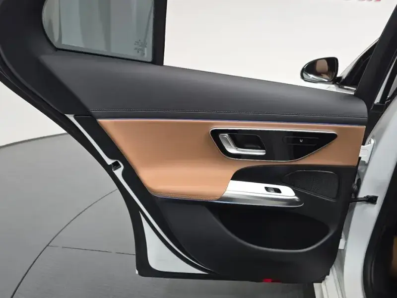 2025 Mercedes-Benz E-Класс с пробегом 13 766 км