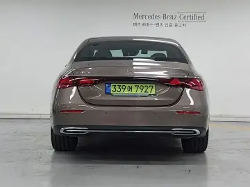 2025 Mercedes-Benz E-Класс с пробегом 10 305 км