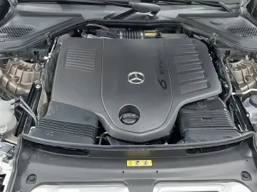 2025 Mercedes-Benz E-Класс с пробегом 10 305 км