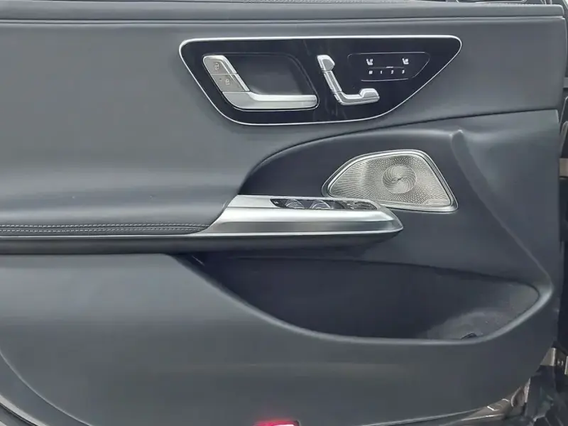 2025 Mercedes-Benz E-Класс с пробегом 10 305 км