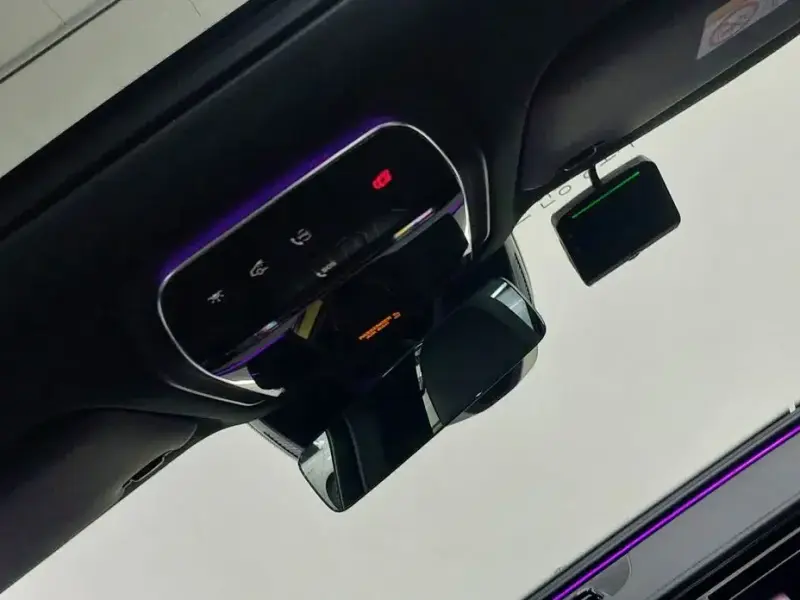 2025 Mercedes-Benz E-Класс с пробегом 10 305 км
