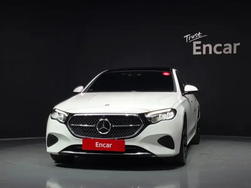 2024 Mercedes-Benz E-Класс с пробегом 12 449 км