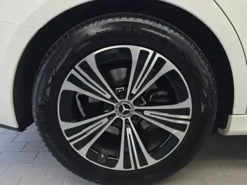 2024 Mercedes-Benz E-Класс с пробегом 12 449 км