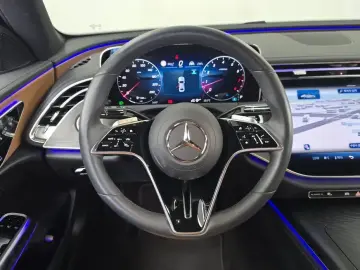 2024 Mercedes-Benz E-Класс с пробегом 12 449 км