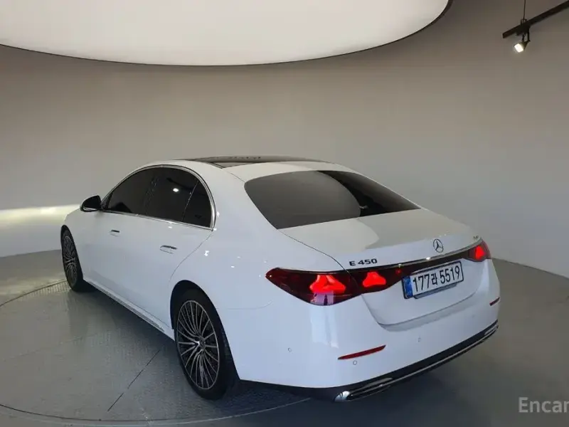2026 Mercedes-Benz E-Класс с пробегом 5 200 км