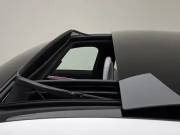 2025 Mercedes-Benz E-Класс с пробегом 3 839 км