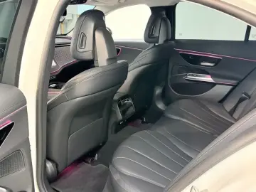 2024 Mercedes-Benz E-Класс с пробегом 20 070 км