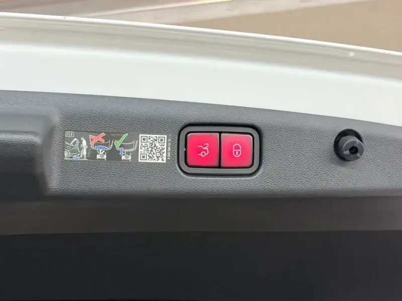 2024 Mercedes-Benz E-Класс с пробегом 20 070 км