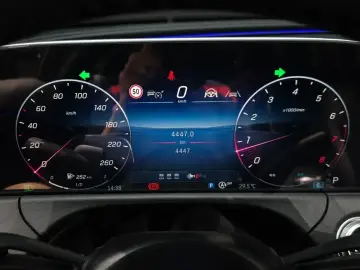 2025 Mercedes-Benz E-Класс с пробегом 4 447 км