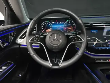 2025 Mercedes-Benz E-Класс с пробегом 4 447 км