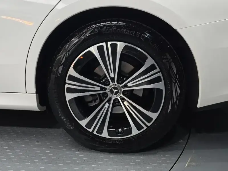 2025 Mercedes-Benz E-Класс с пробегом 4 447 км