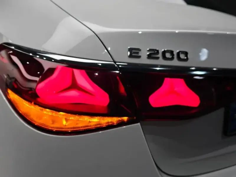 2025 Mercedes-Benz E-Класс с пробегом 4 447 км