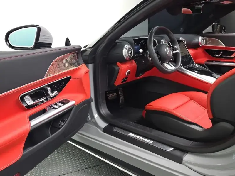 2025 Mercedes-Benz SL-Класс AMG с пробегом 16 347 км