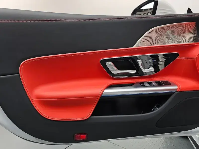 2025 Mercedes-Benz SL-Класс AMG с пробегом 8 588 км