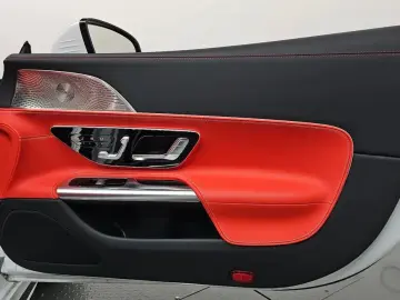 2025 Mercedes-Benz SL-Класс AMG с пробегом 8 588 км