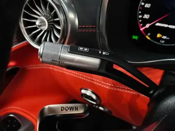 2025 Mercedes-Benz SL-Класс AMG с пробегом 8 588 км