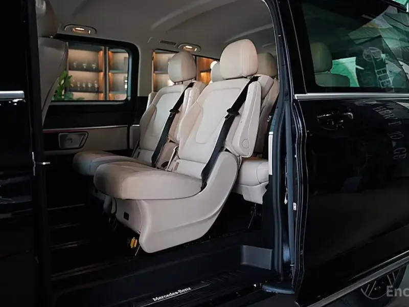 2025 Mercedes-Benz V-Класс с пробегом 15 км