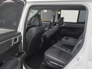 2023 Hyundai Santa Fe с пробегом 42 770 км