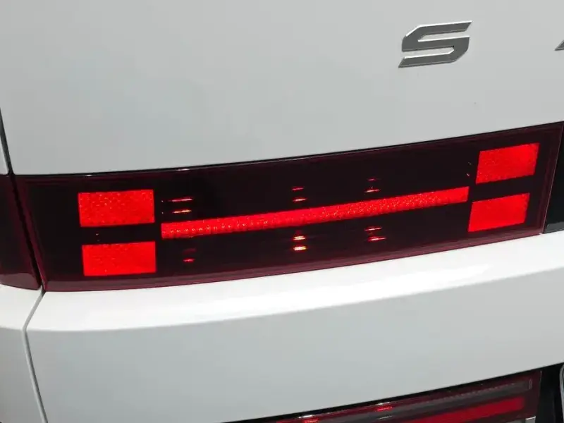2024 Hyundai Santa Fe с пробегом 68 982 км