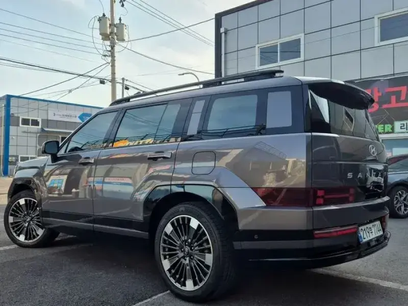 2023 Hyundai Santa Fe с пробегом 36 000 км