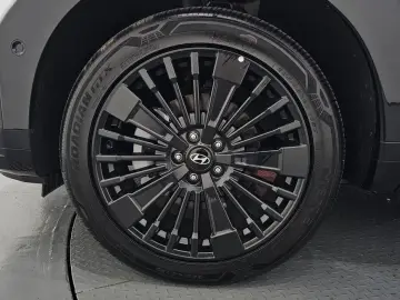 2025 Hyundai Santa Fe с пробегом 9 030 км
