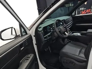 2025 Hyundai Santa Fe с пробегом 9 030 км