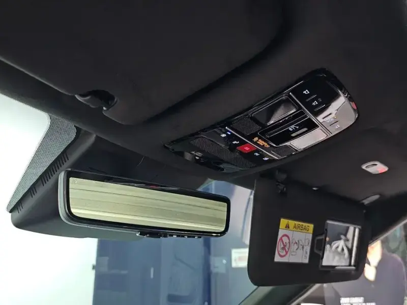 2025 Hyundai Santa Fe с пробегом 9 030 км