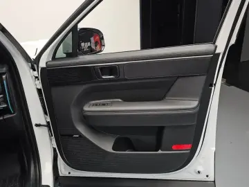2025 Hyundai Santa Fe с пробегом 9 030 км