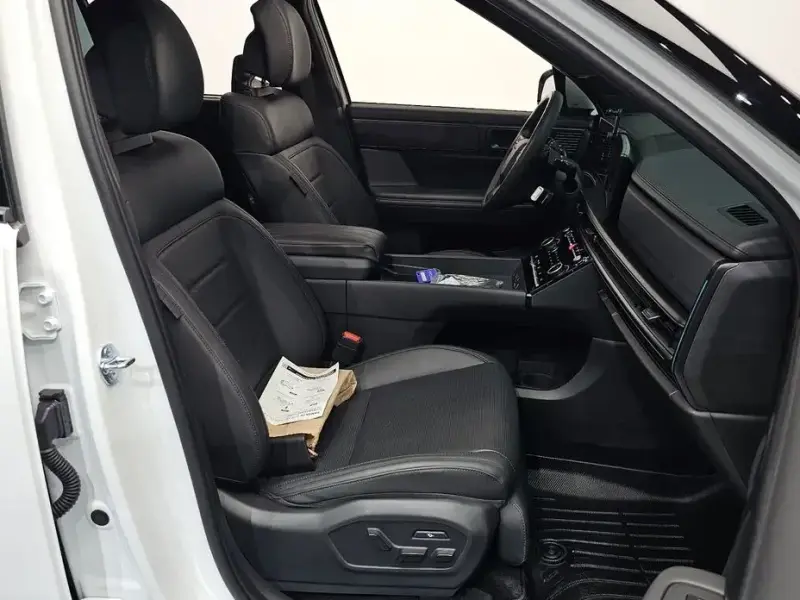 2025 Hyundai Santa Fe с пробегом 9 030 км
